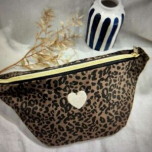 Sac banane léopard coeur