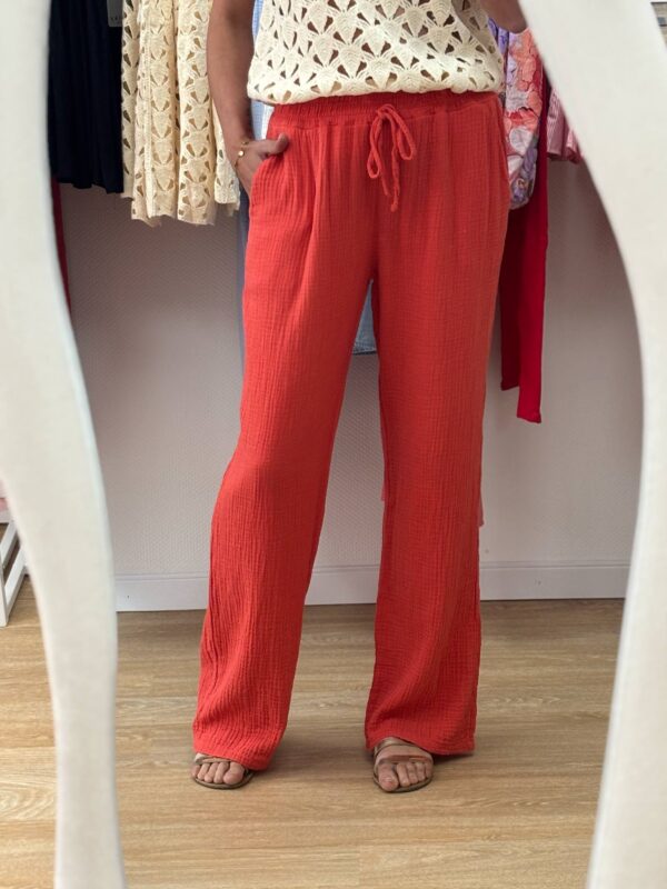 Le pantalon pulpeuse corail – Image 2